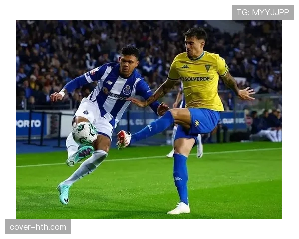 深入解析埃斯托里尔战术体系：揭秘球队如何凭借独特策略在激烈竞争中脱颖而出